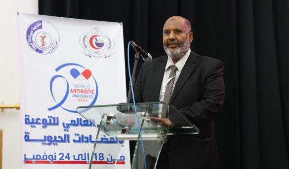 كلمــة الدكتــور مصطفــي الصغــير عميــد كليــة الصيدلــة .