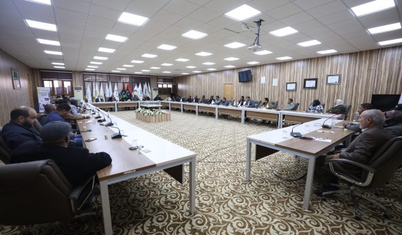 جامعــة سبهــا تعقـد اجتماعــاً لمديــري مكاتـب الشــؤون الإداريــة والماليــة لمتابعــة سيــر العمــل