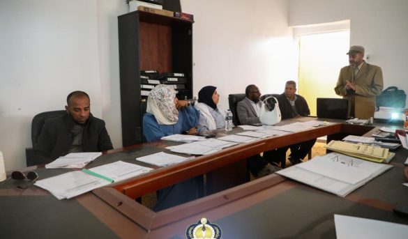 ورشــة عمــل فــي مجــال توصيــف المقــررات الدراسيــة.