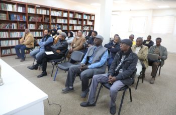 تعزيــزاً لدورهـــا فــي خدمــة المجتمـــع.. جامعــة سبهــا تختتــم دورة "تصنيــف وفهرســة الكتــب" لموظفــي مكتبــة اليونســكو