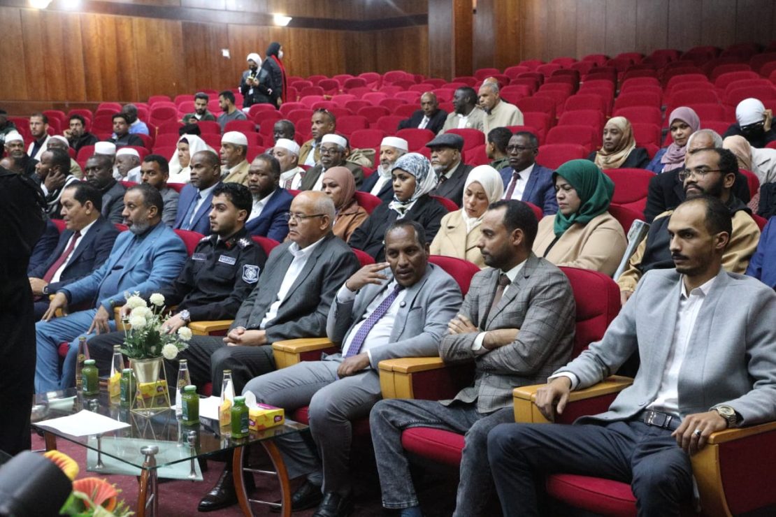 جولــة تفقديــة للمركــب الجامعــي فـي حـي الناصريــة وبيــت البركولــي .