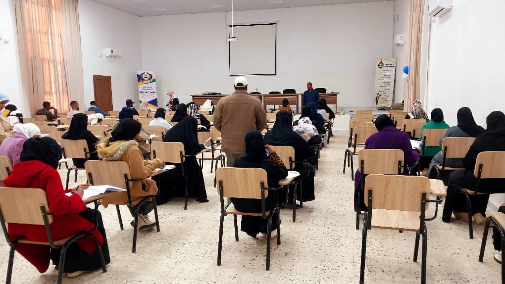 انطـلاق الامتحــانات النهائيــة بكليـة التربيـة الغريفــة .