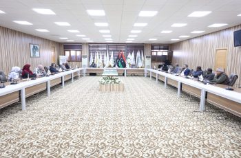 وكيــل الشــؤون العلميــة بالجامعــة يعقـــد اجتماعــا دوريــا مــع وكــلاء الشــؤون العلميــة بالكليــات .