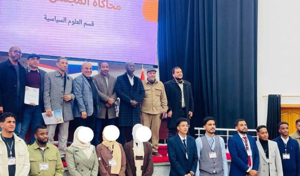 قســم العلــوم السياسيــة يعقــد جلســة تعليميــة لمحاكــاة أعمــال المجلــس البلــدي 