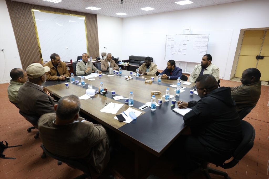  مجلـس كلـية الهندسـة يعقـد اجتماعـه الدوري الأول لعـام (2026م).