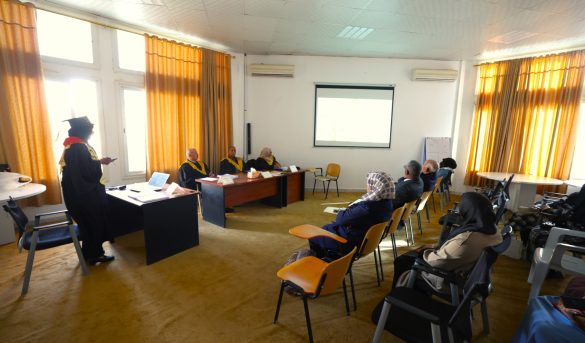 كليـة الآداب بجامـعة سبـها تناقـش رسـالة ماجستـير حـول فاعلـية برنامـج إرشـادي لخفـض اضطـرابات اللغـة لـدى الأطفـال