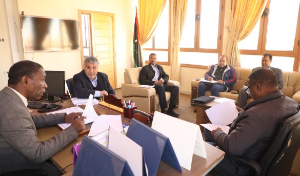 جامعة سبها: مركــز خدمــة وتنميــة المجتمــع والبيئــة يعقــد اجتماعـــه الاعتيــادي للعـــام (2026م).