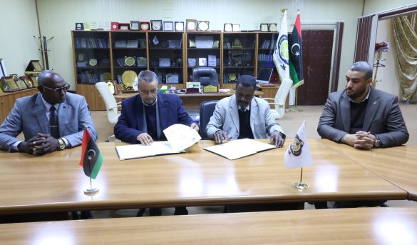 جامعة سبها توقع اتفاقية تعاون علمي مع المختبر المرجعي الطبي بسبها