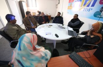 اجتــماع لمتابـعة مراحــل تنفـيذ النــظام الإلكتـرونـي لشــؤون الموظفـين.