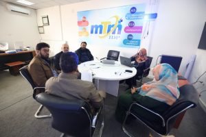 اجتــماع لمتــابعة مراحــل تنفــيذ النظــام الإلكتــروني لشــؤون الموظفــين.