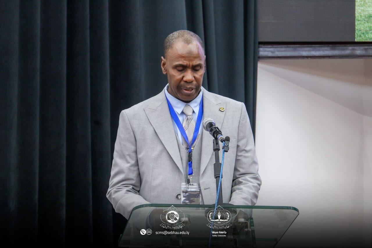 كلــمة د.عاشـور سـعد ميـنا عمـيد كلــية التربـية البدنـية وعلــوم الرياضــة.