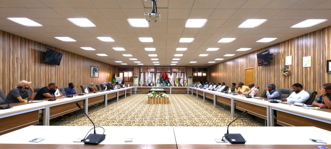 مكـتب التخطـيط والمتــابعة بالجامـعة يعـقد اجتــماعا موســعًا.