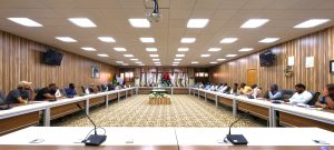 مكـتب التخطـيط والمتــابعة بالجامـعة يعـقد اجتــماعا موســعًا.