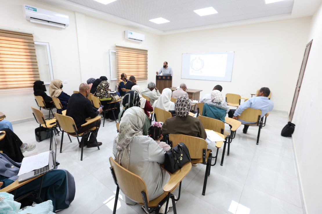  قسم علم النبات ينظم سيمنارا لعرض النتائج والخطط البحثية لطلبة الدراسات العليا.