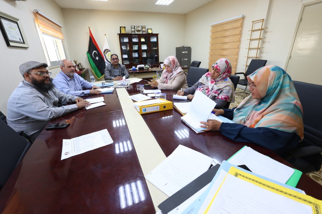 الاجتمــاع الدوري الرابع للجنـــة شـــؤون الموظفيـــن للعــــام (2026م).