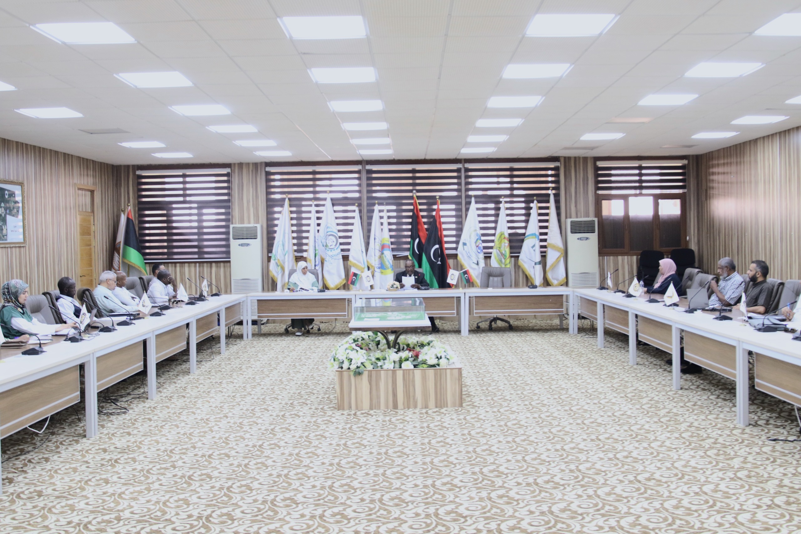 وكلاء الشؤون العلمية بكليات الجامعة يعقدون اجتماعهم الدوري الخامس للعام (2026م).