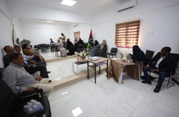  قـسم التـاريخ بكلـية الآداب يَنـظم نـدوة علـمية بشـأن دور التـاريخ فـي تعـزيز الهـوية الوطنـية