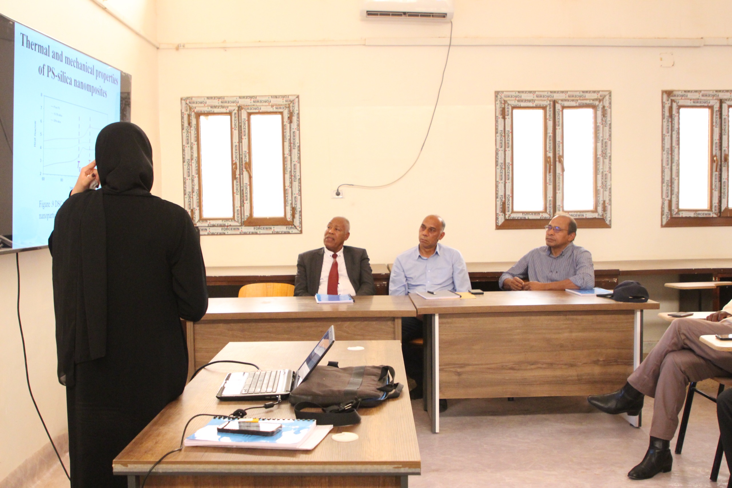 "التحول نحو الكيمياء الخضراء.. مناقشة رسالة ماجستير حول المركبات النانوية المتراكبة بجامعة سبها"