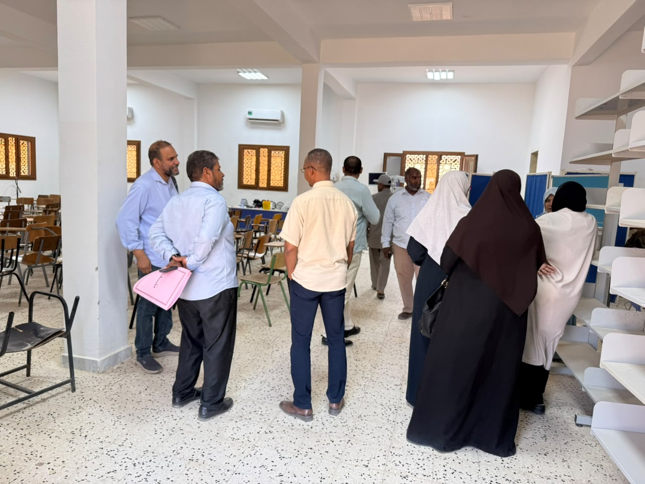 لجـنة متـابعة ملف الاعتـماد المـؤسسي تــزور كلـية الطـب البشـري .