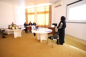مناقشة رسالة ماجستير في صعوبات فهم النصوص القرائية الطويلة عند طلبة اللغة الإنجليزية بكلية التربية الغريفة. - جامعة سبها | Sebha University